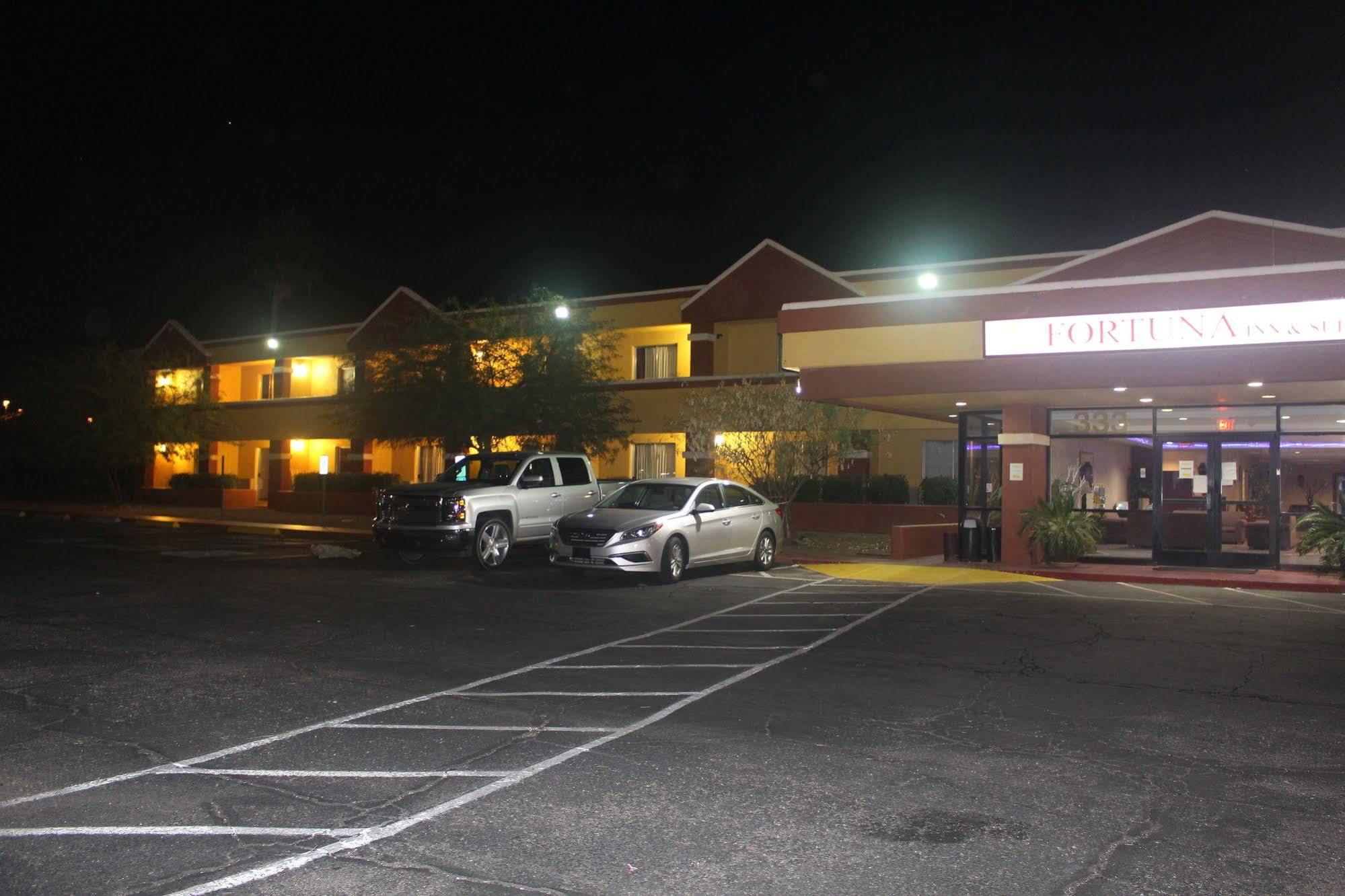 Fortuna Inn And Suites Tucson Ngoại thất bức ảnh